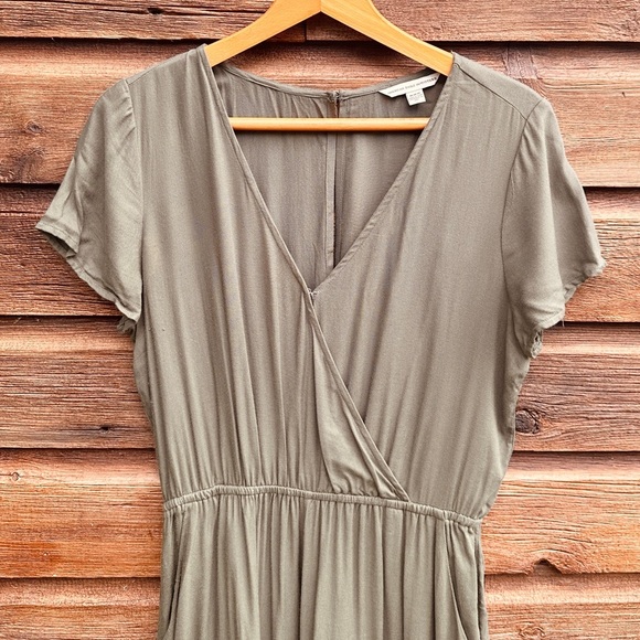 American Eagle capri length  culottes with crossover top - dark geeen - Size M - Picture 2 of 3